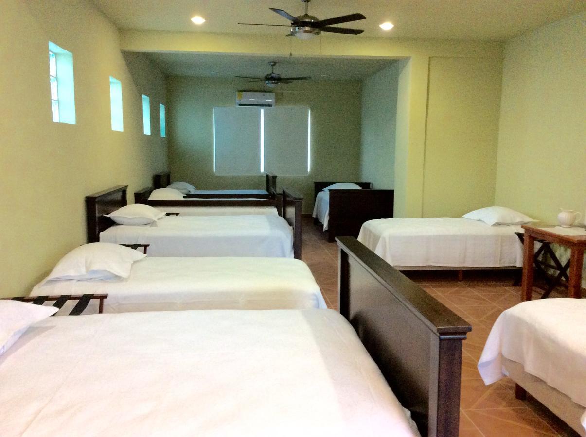איסלה מוחרס Casa Paloma Blanca Hostel מראה חיצוני תמונה